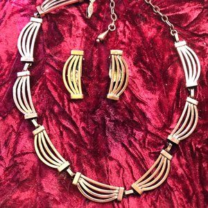 VINTAGE RENIOR COPPER NECKLACE AND CLIP ON EARRING SET
